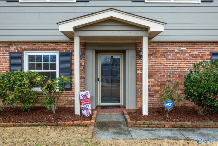 Property Photo:  2607 13th Street SE  AL 35601