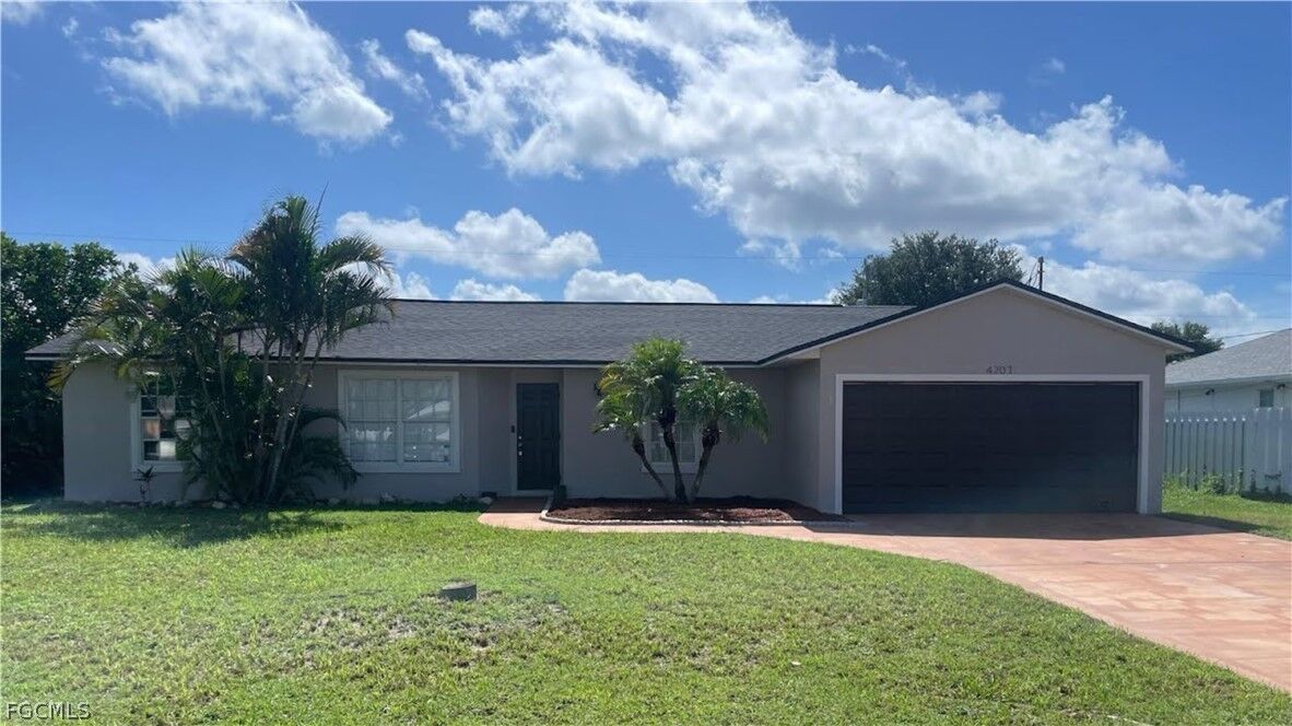 Property Photo:  4207 SW 7th Avenue  FL 33914 