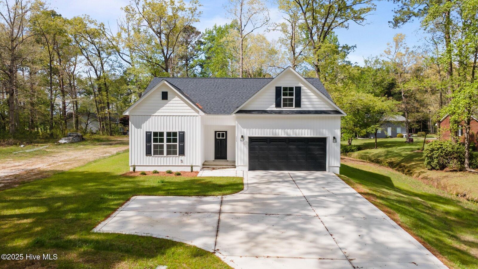 Property Photo:  111 Thomas Loop Road  NC 28540 