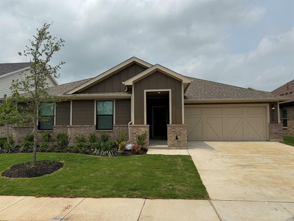 Property Photo: 1744 River Bend Road TX 76028