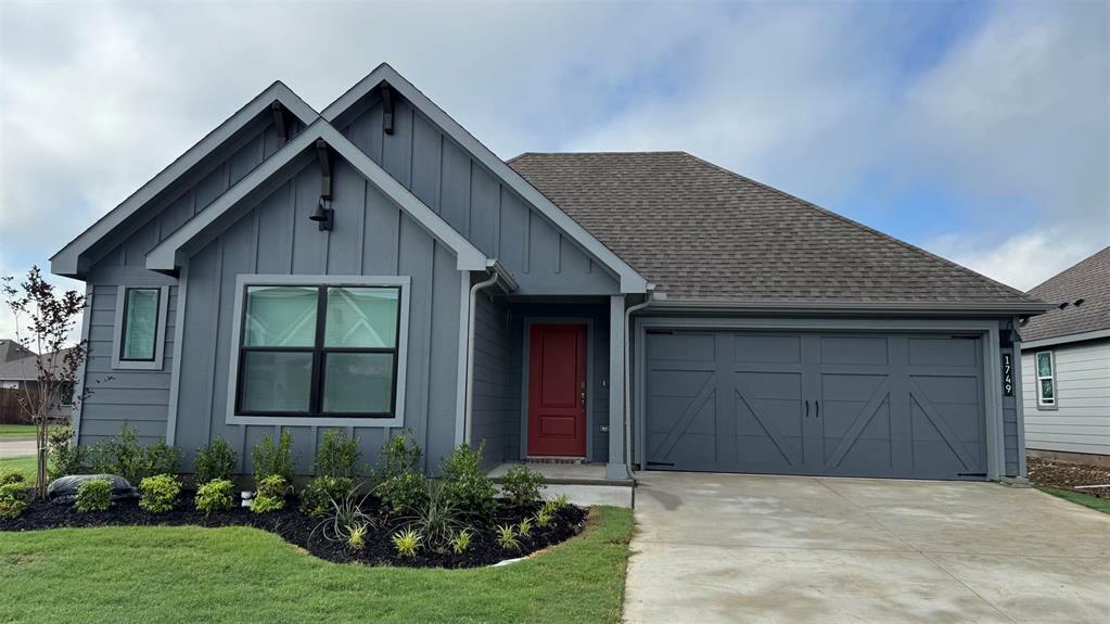 Property Photo: 1749 River Bend Road TX 76028