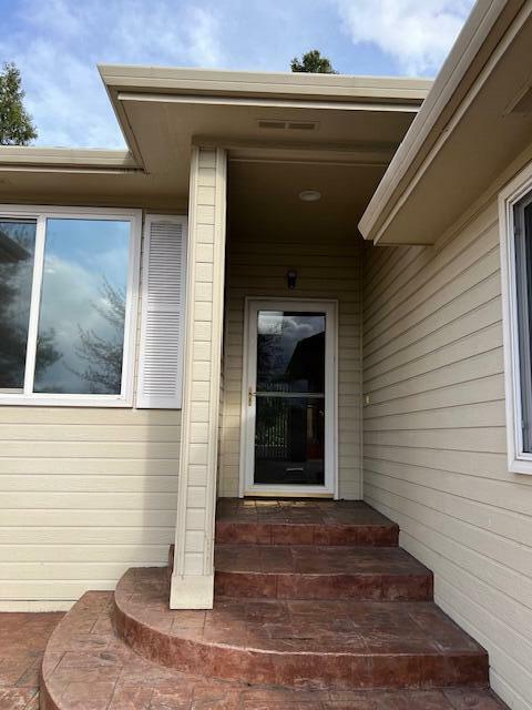 Property Photo: 2398 Springbrook Road 6 OR 97504