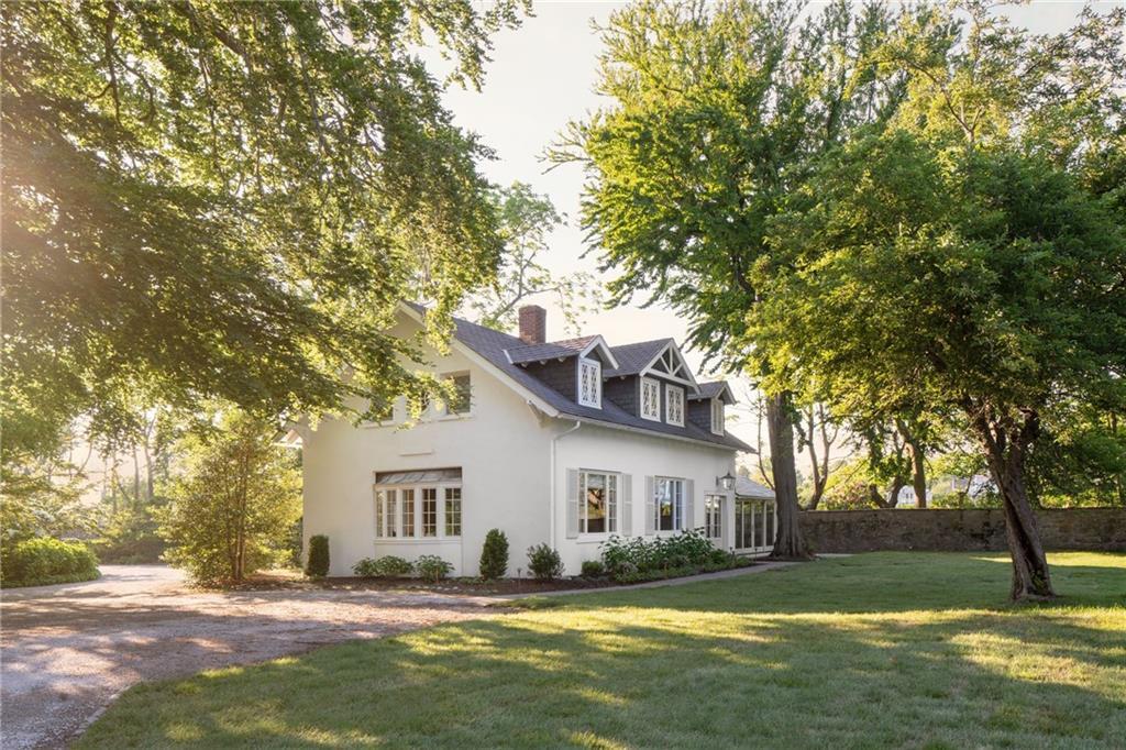 Property Photo:  50 Cliff Avenue  RI 02840 