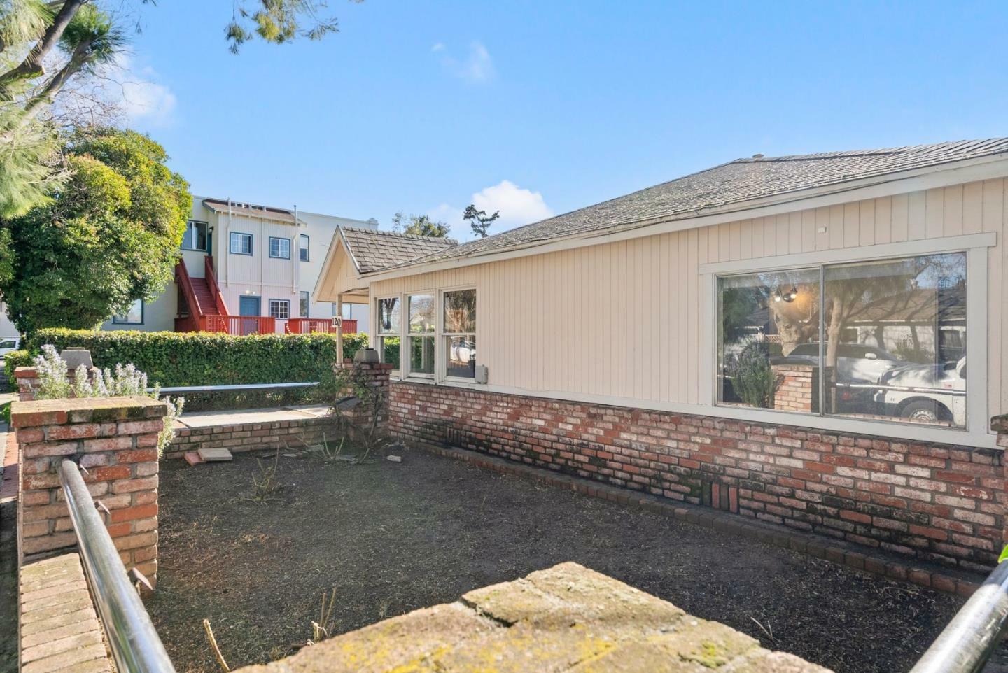 Property Photo:  120 South Kingston Street  CA 94401 