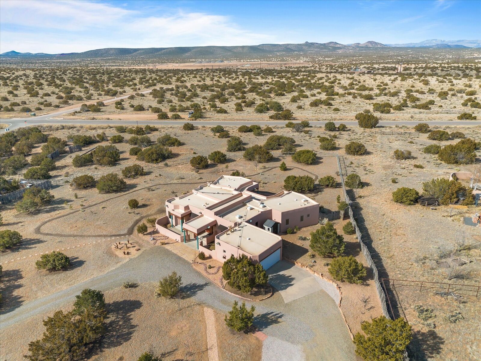 Property Photo:  8 Camino De Rey Circle  NM 87507 
