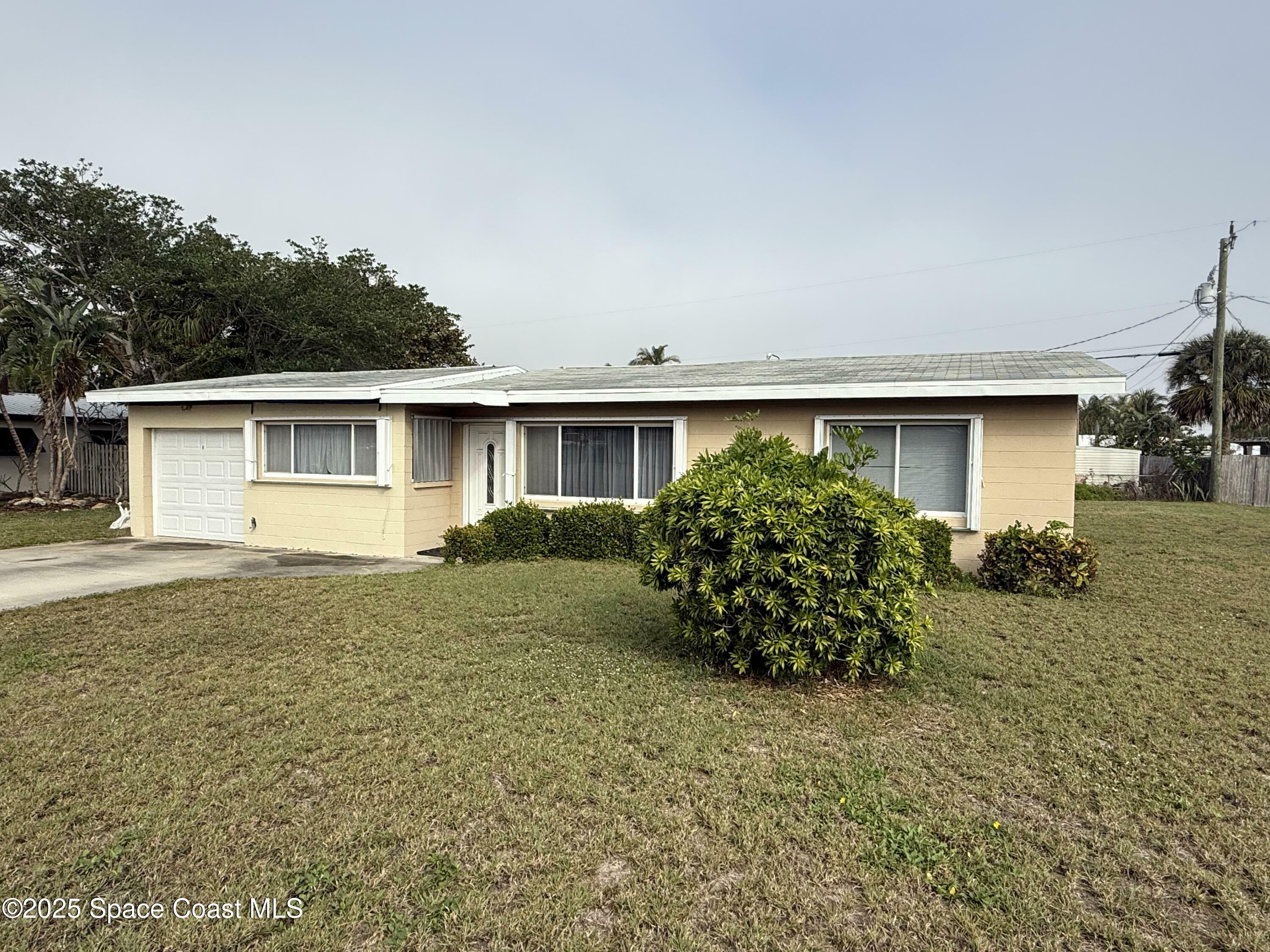 Property Photo:  270 Cinnamon Drive  FL 32937 