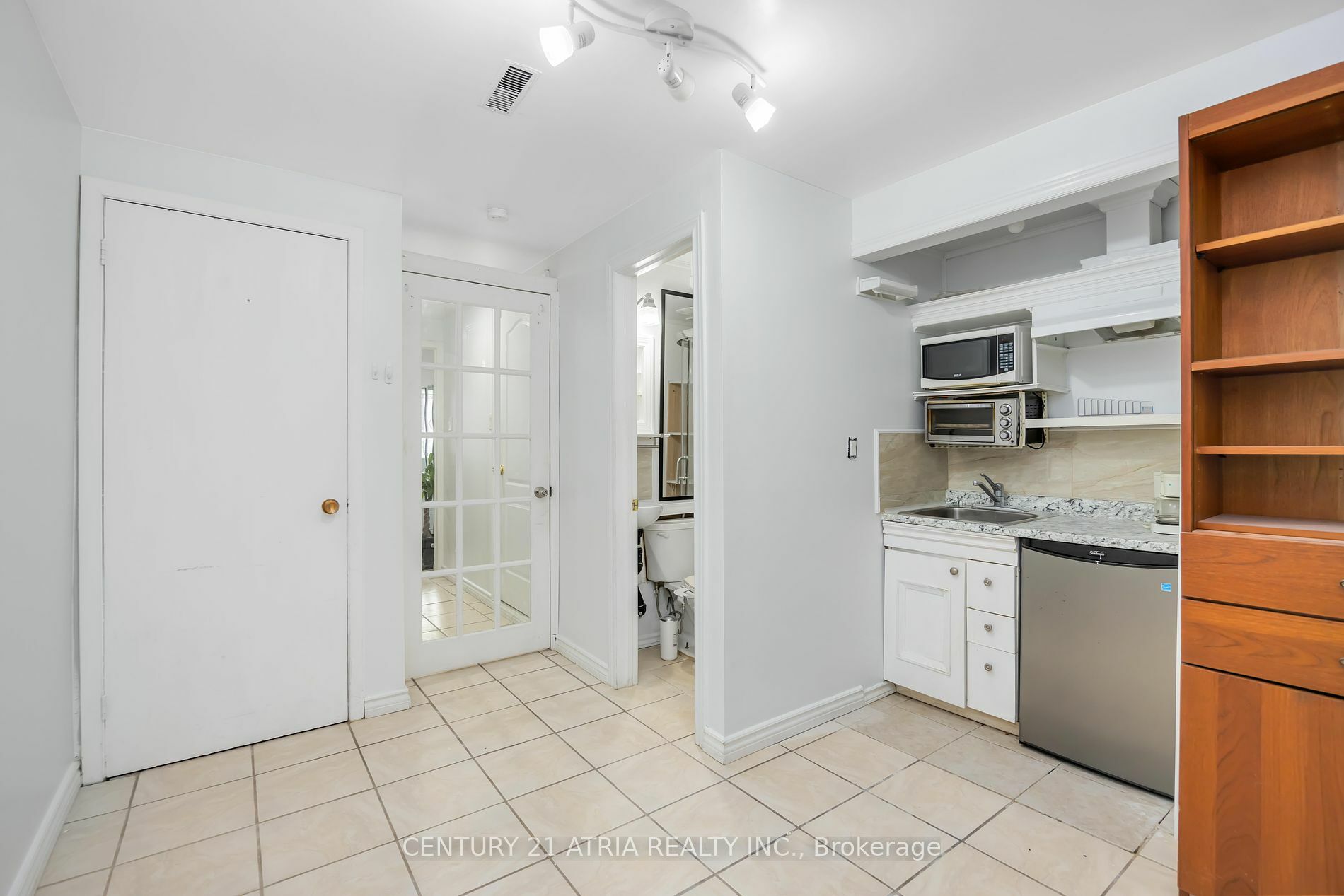 451 Military Trail 102-G  Toronto ON M1E 4E8 photo