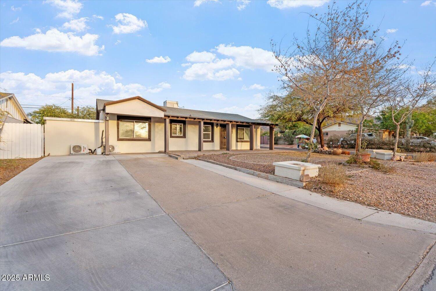 Property Photo:  9245 S 4th Avenue  AZ 85041 