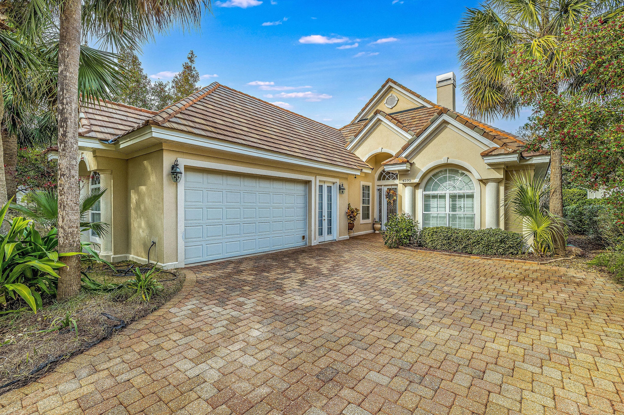 Property Photo: 4595 Sailmaker Lane FL 32541