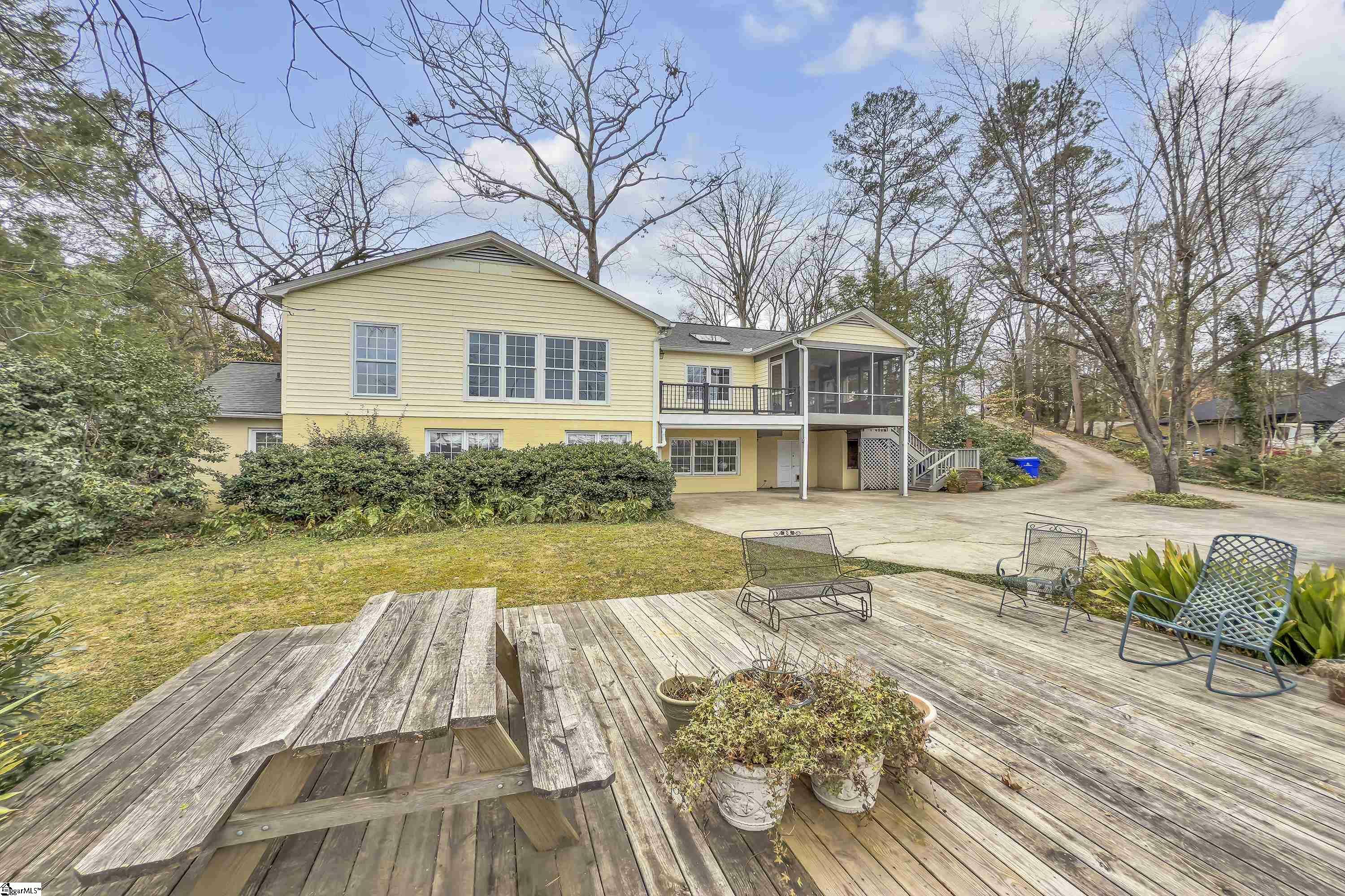 Property Photo:  214 Rock Creek Drive  SC 29605 