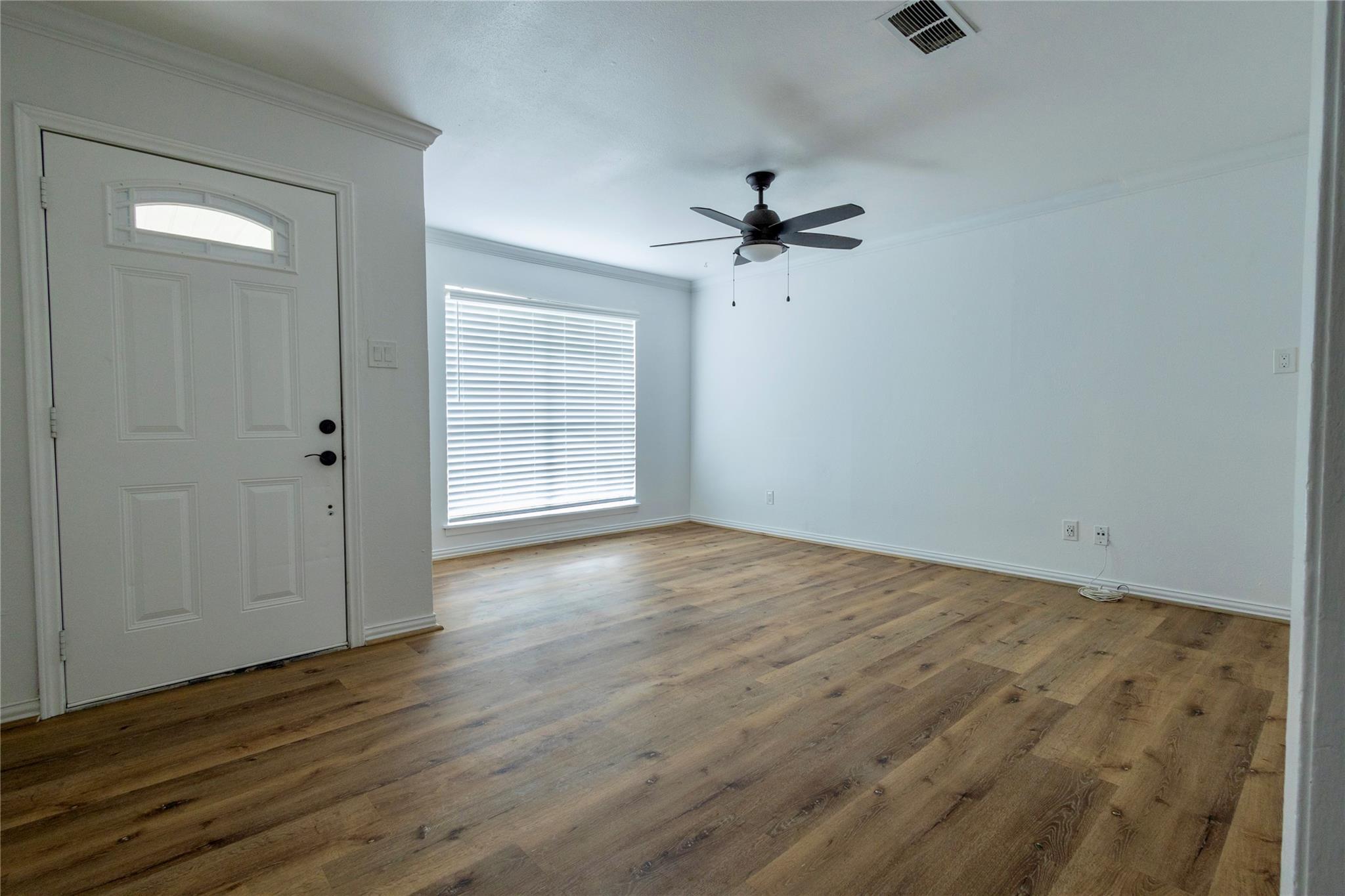 Property Photo: 716 Gubert Lane TX 77511