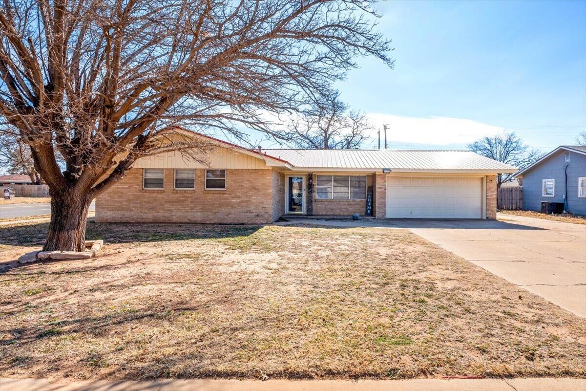 Property Photo: 1301 46th Street TX 79412