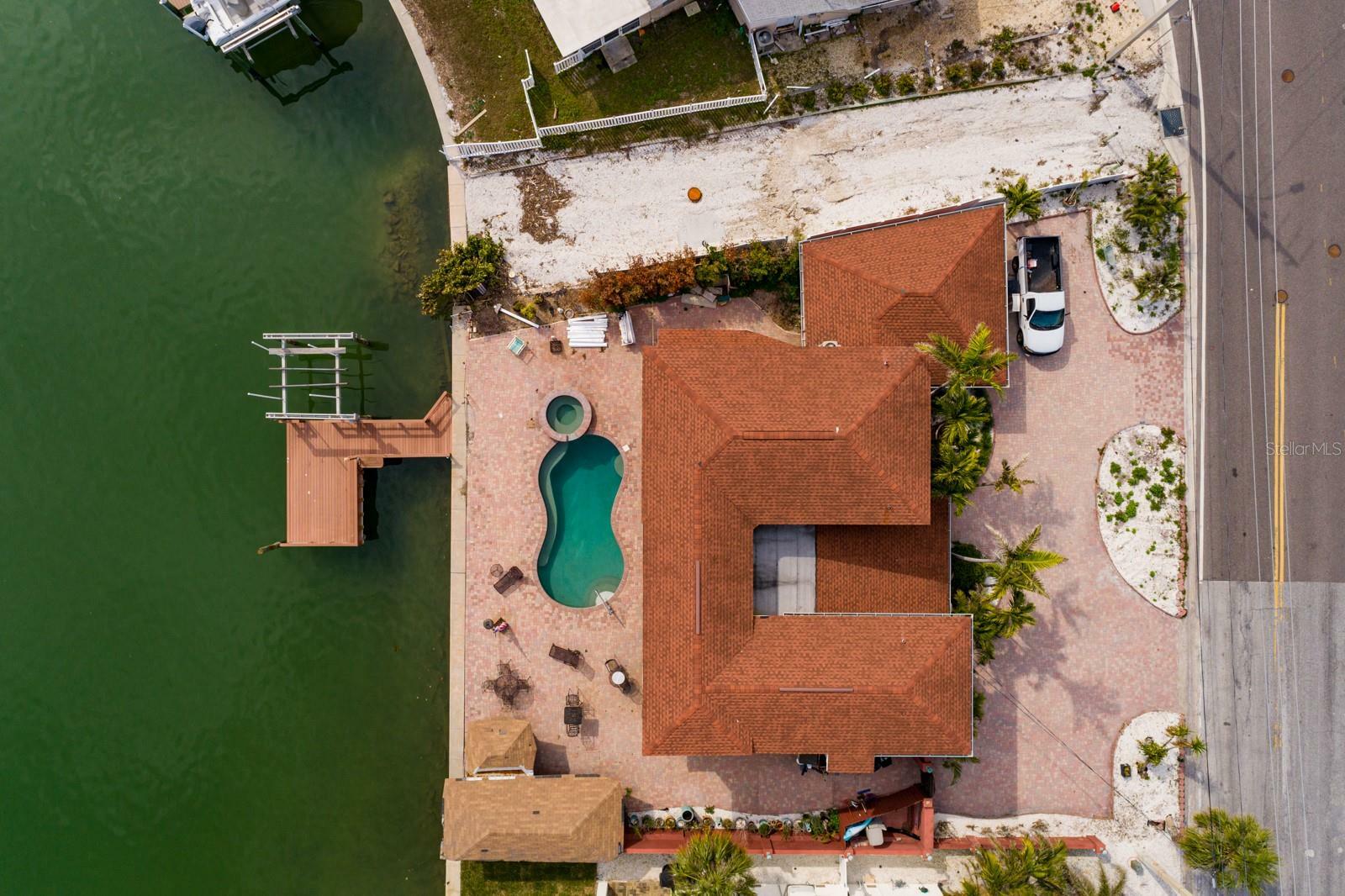 Property Photo:  7013 Boca Ciega Drive  FL 33706 