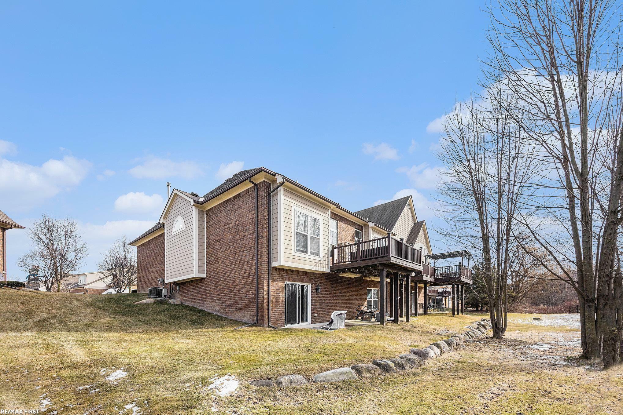 Property Photo:  21114 Lilac Lane  MI 48036-5012 