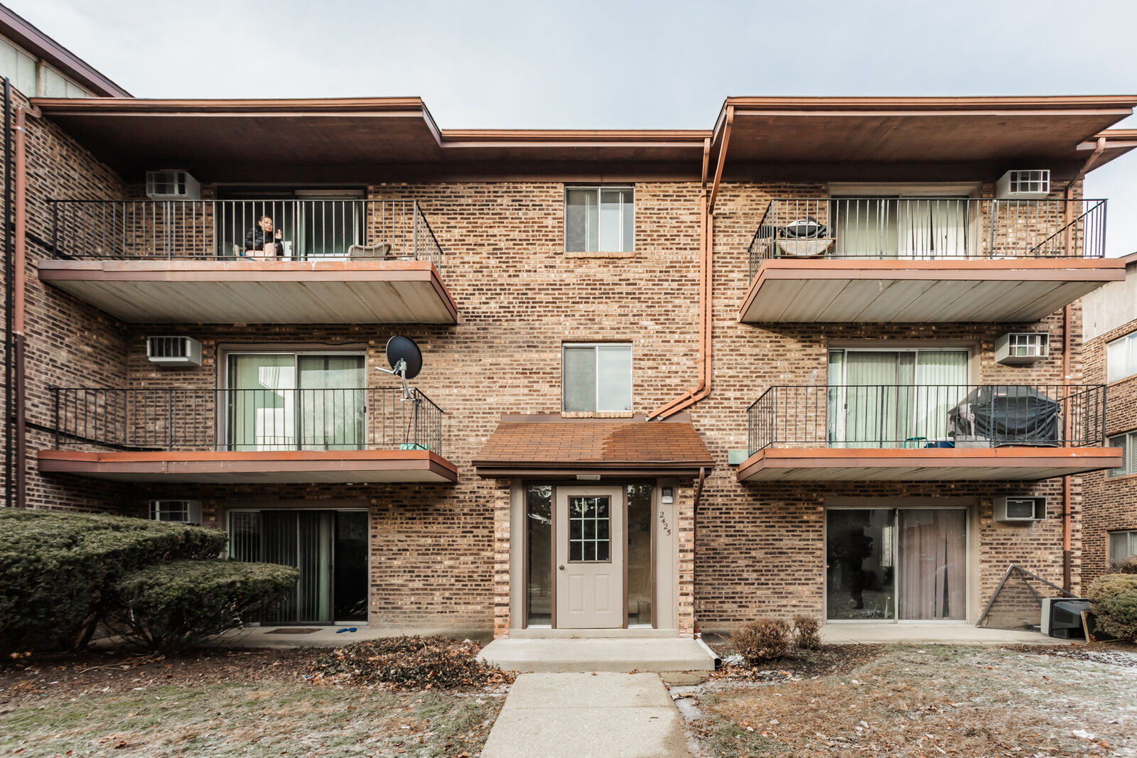 Property Photo: 2425 Spring Street 4401 IL 60517