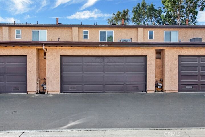 Property Photo: 7431 Shadyglade Avenue 3 CA 91605