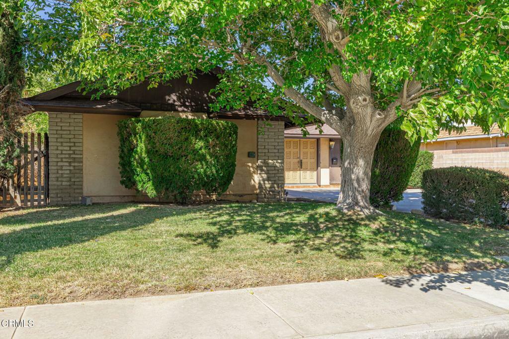 Property Photo: 39015 Deer Run Road CA 93551