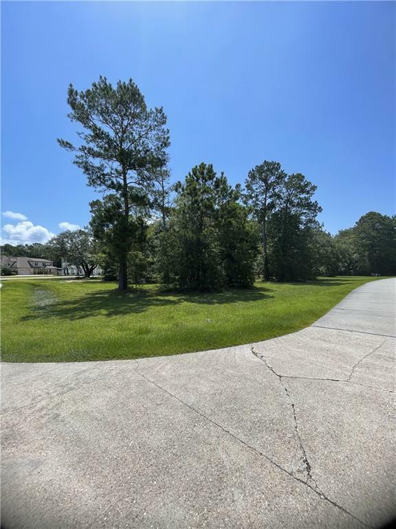 Property Photo: 150 Windermere Way LA 70447