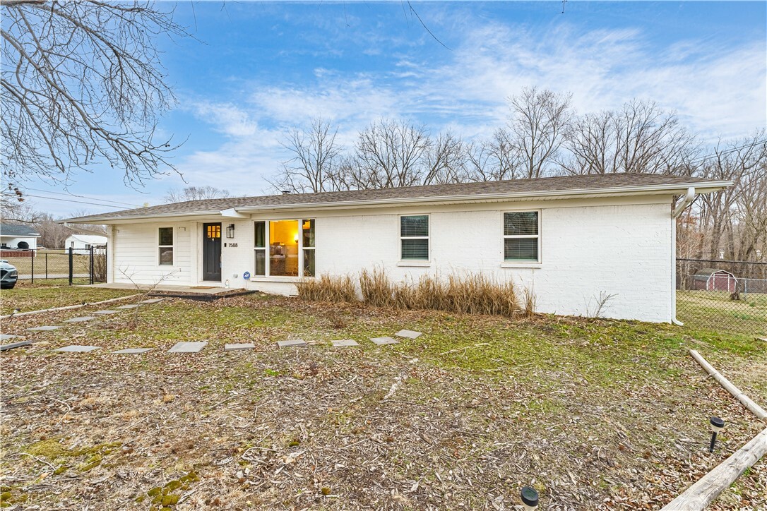 Property Photo: 1588 S Curtis Avenue AR 72751