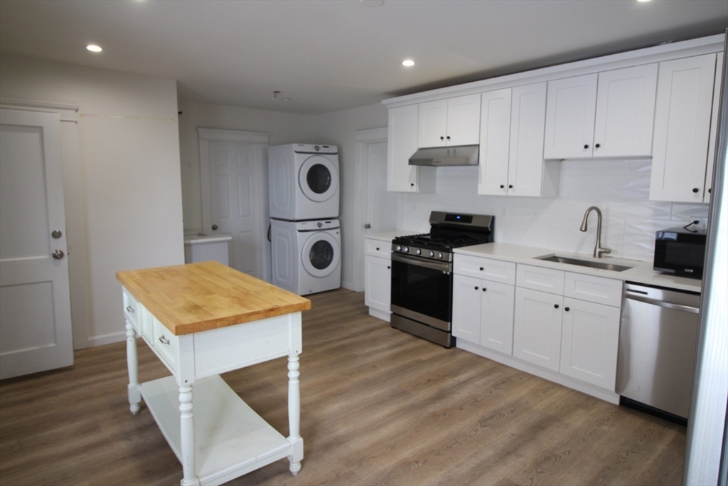 Property Photo:  230 Mt Hope Street 1  MA 01854 