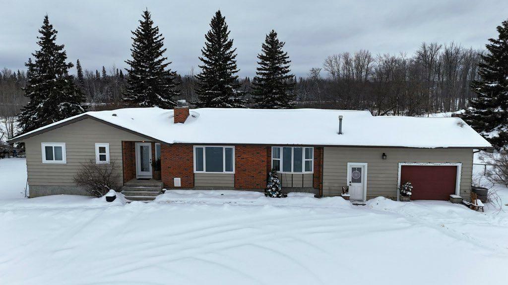 Property Photo:  594006 Range Road 122  AB T7S 1P4 