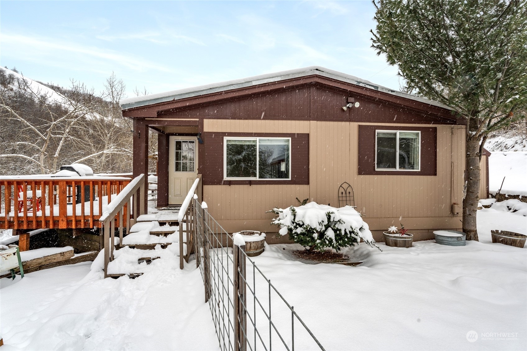 Property Photo:  241  Tracy Road  WA 99361 