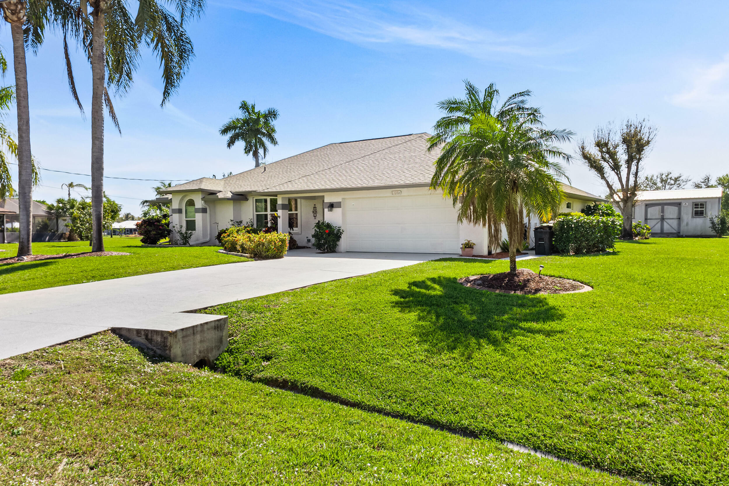 Property Photo:  106 SW Wind Circle  FL 34953 