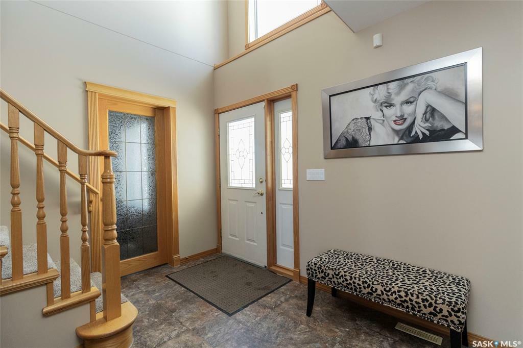 Property Photo:  223 Beerling Crescent  SK S7S 1K4 