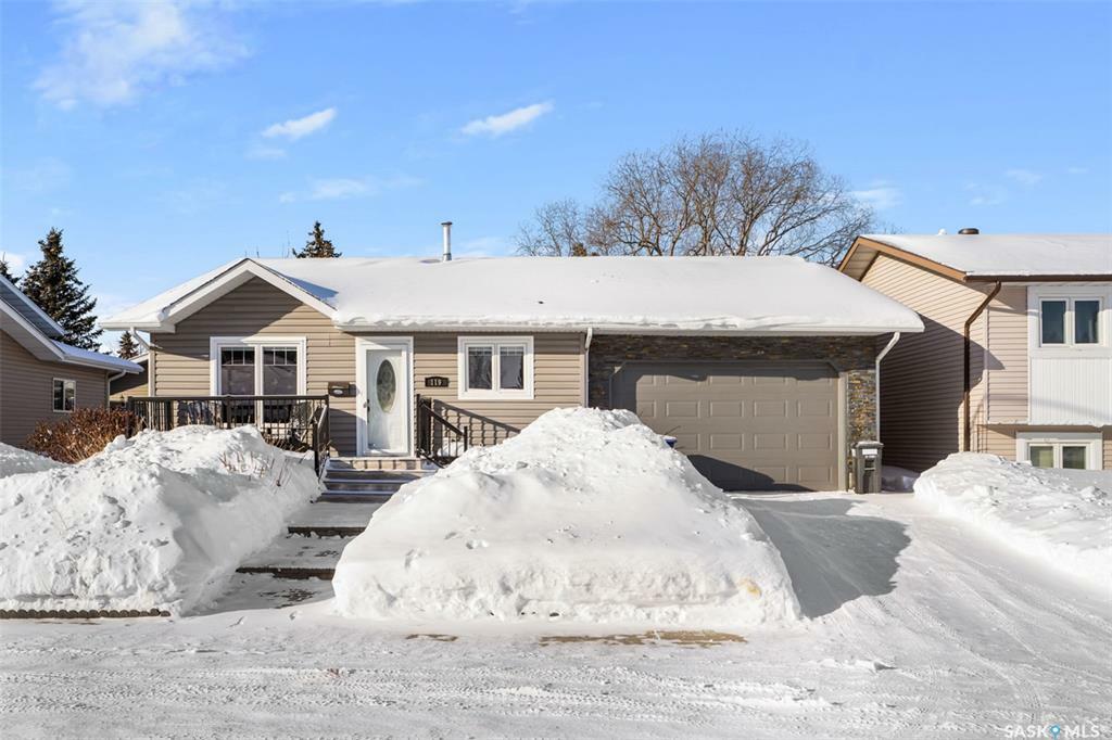 Property Photo:  119 Caldwell Crescent  SK S7M 5E1 