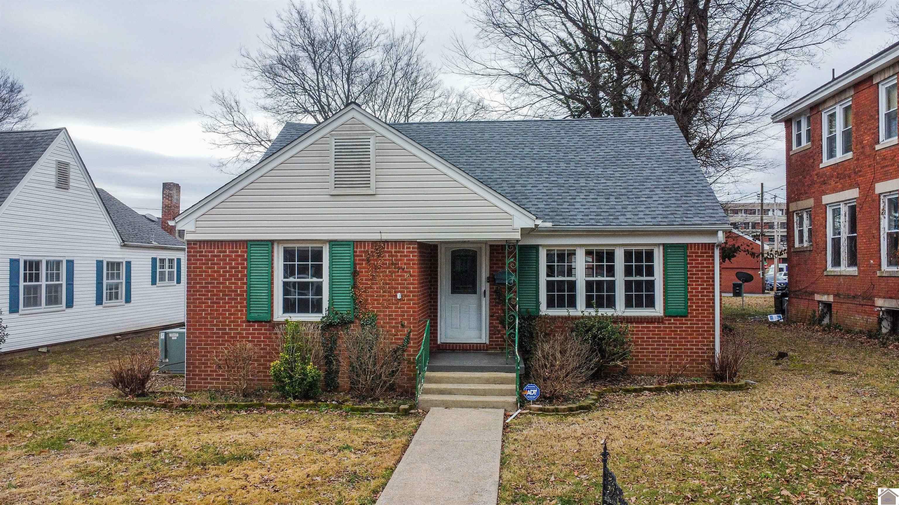 Property Photo:  2430 Jefferson St  KY 42001 