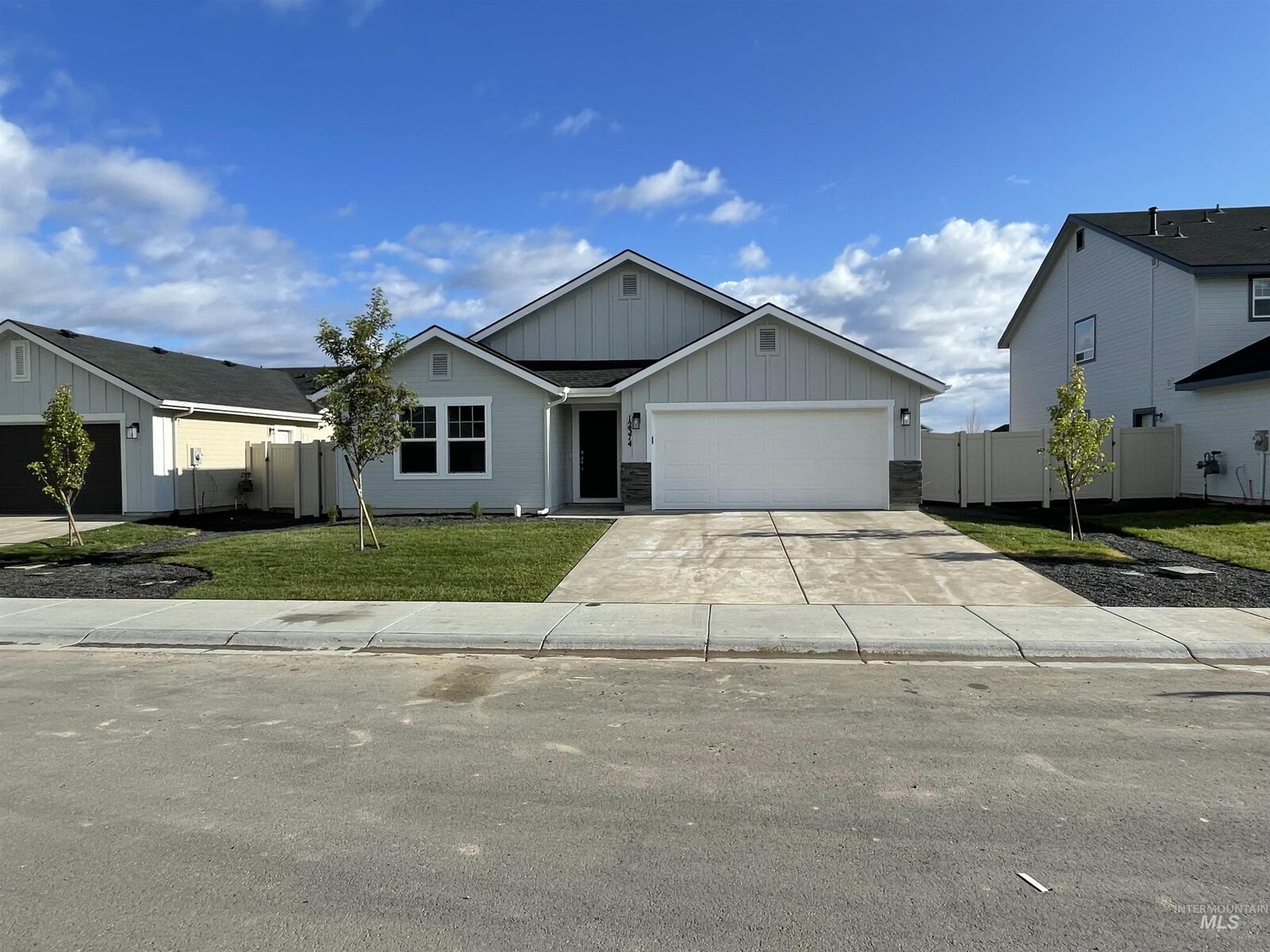 Property Photo:  12374 Cole Ridge St  ID 83607 