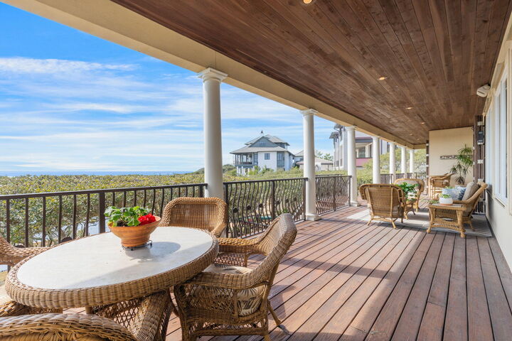 Property Photo: 133 Sienna Court FL 32459