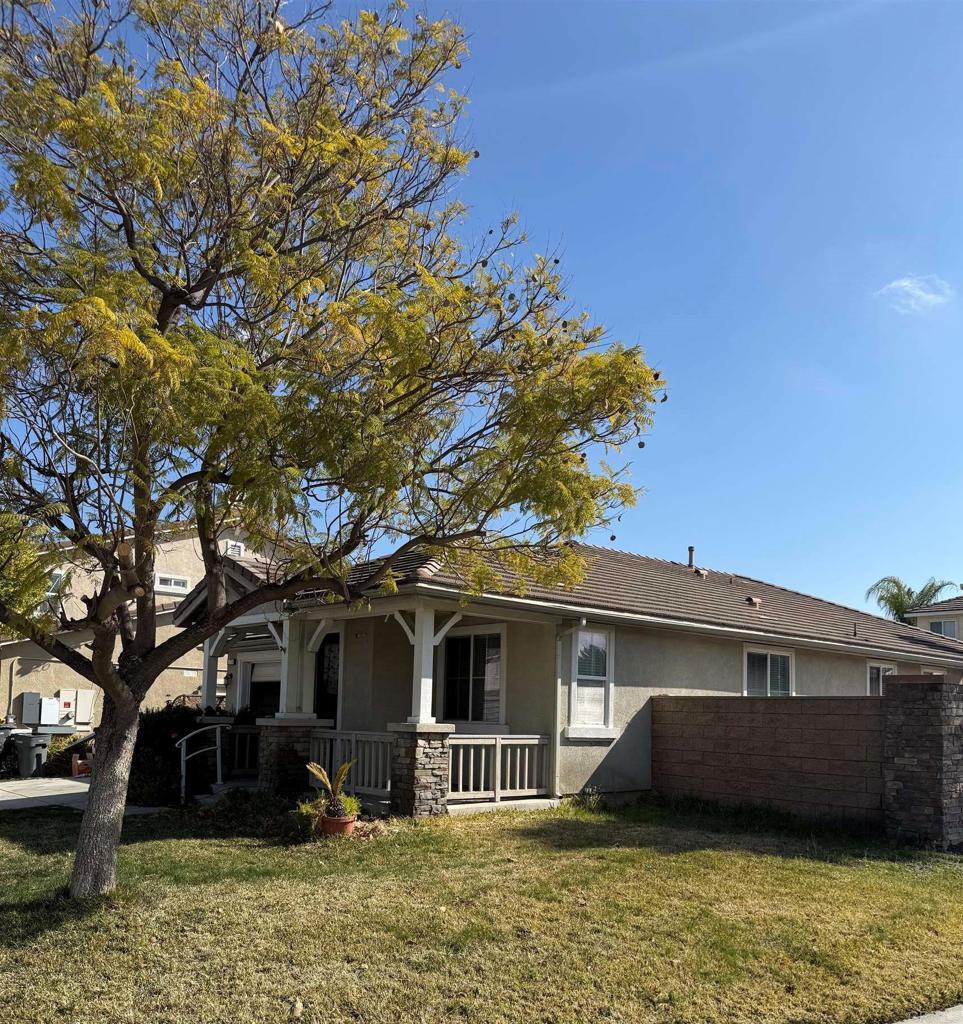 Property Photo:  45780 Jaguar Way  CA 92592 