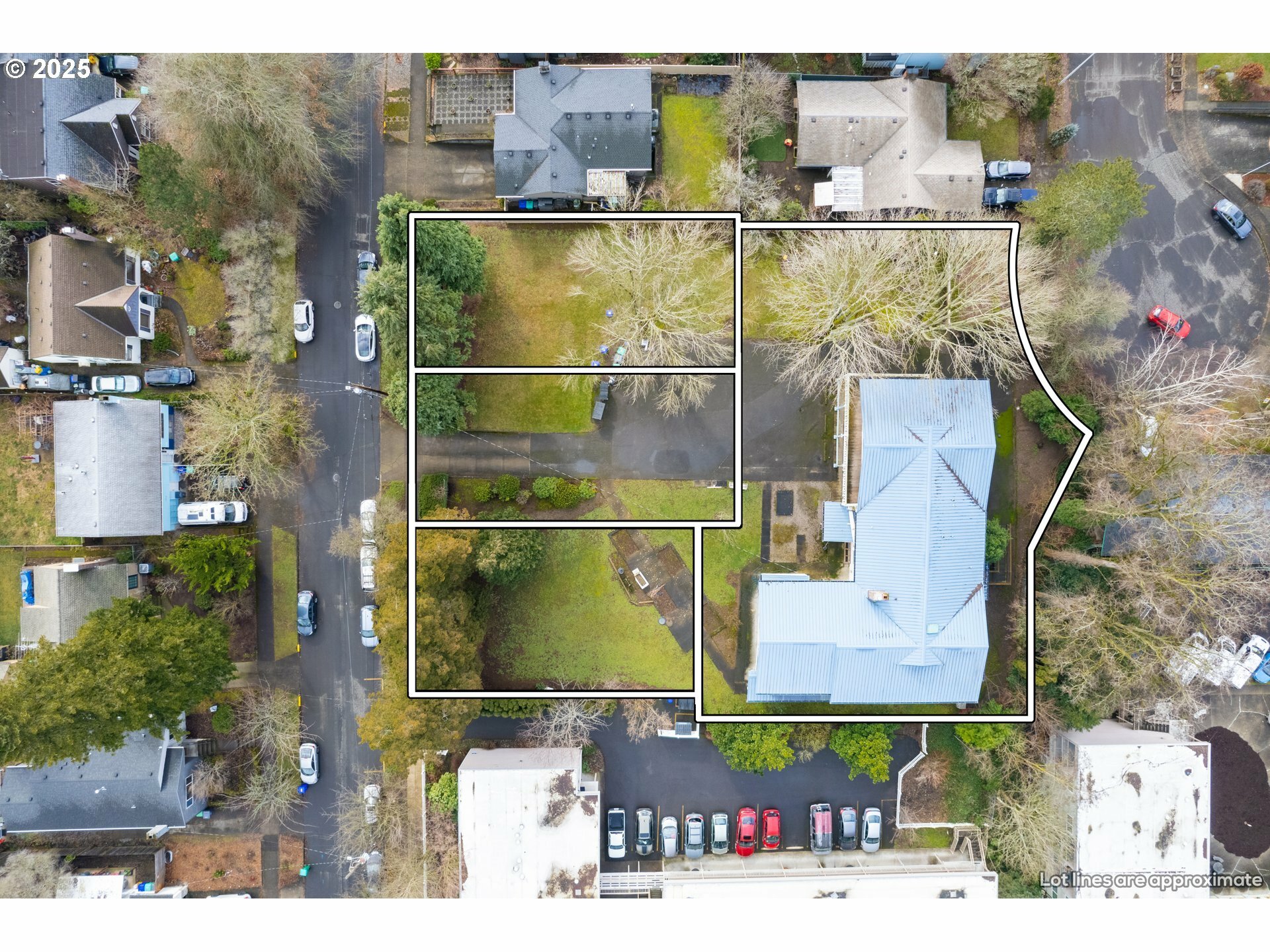 Property Photo: 2521 SE 74th Ave OR 97206