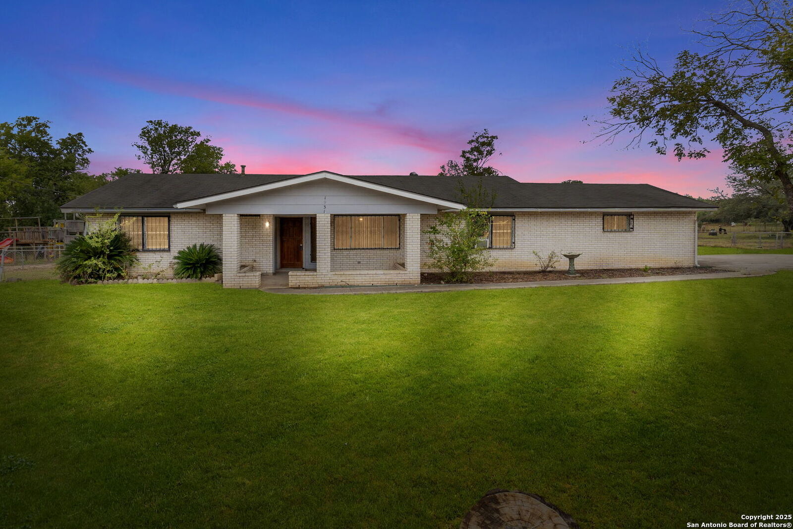 Property Photo: 1931 Triple Pines TX 78263