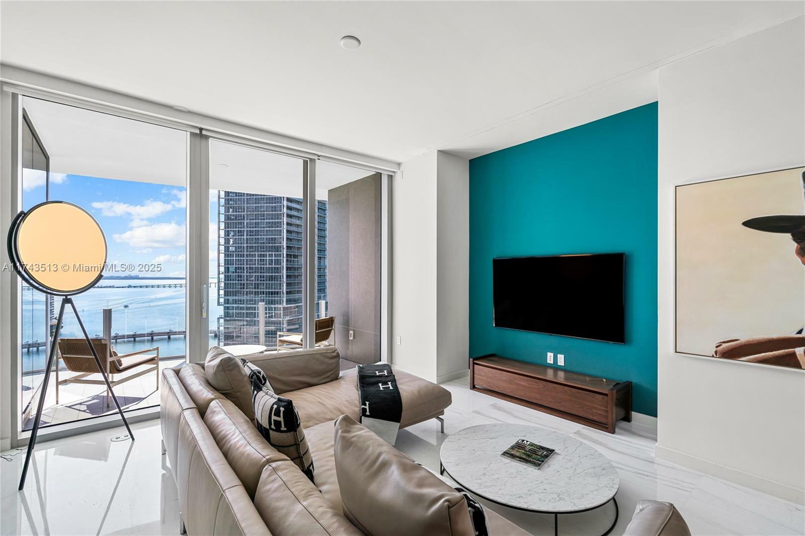 Property Photo:  300 S Biscayne Blvd 2505  FL 33131 