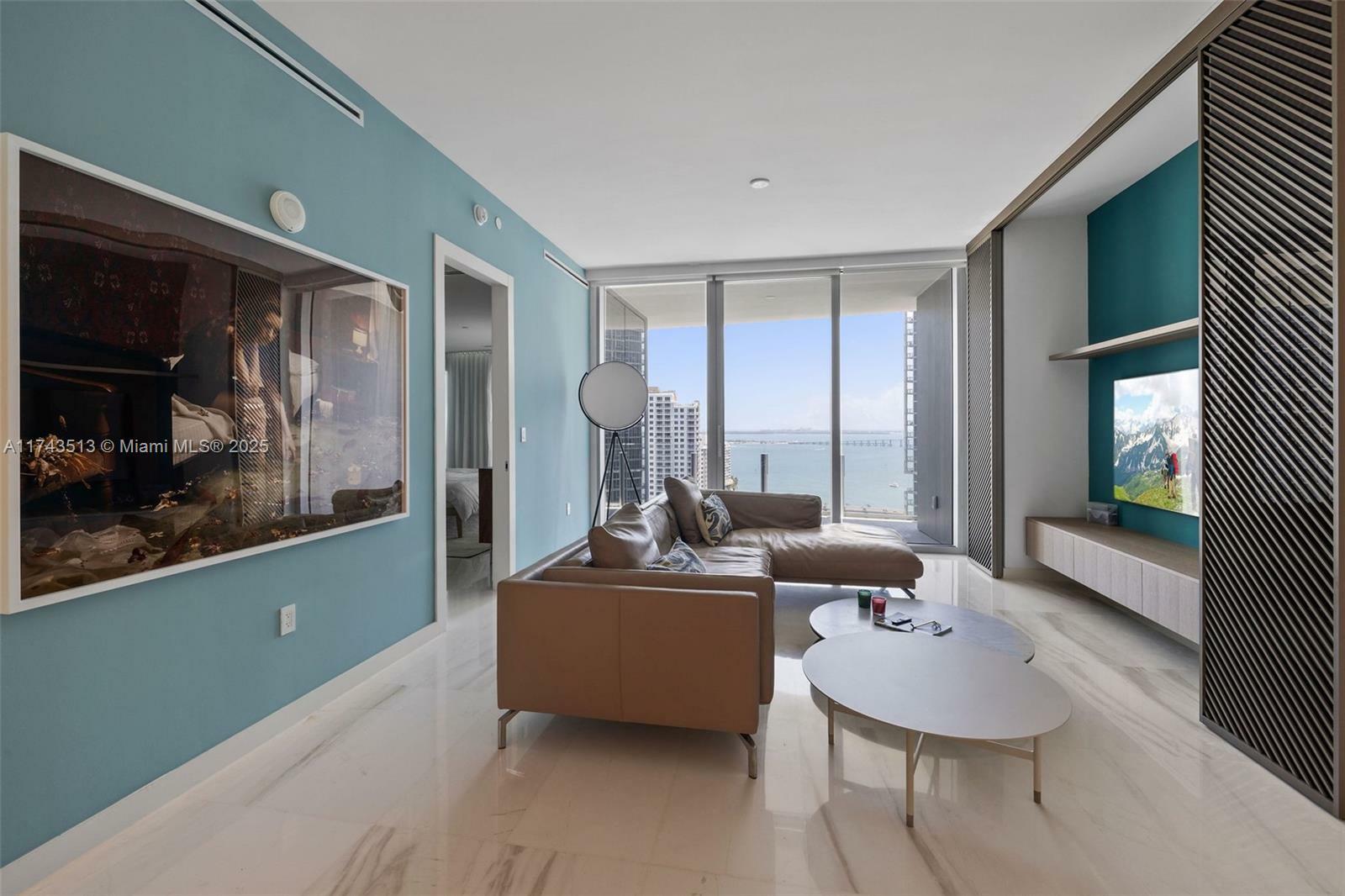 Property Photo: 300 Biscayne Blvd Way 2505 FL 33131