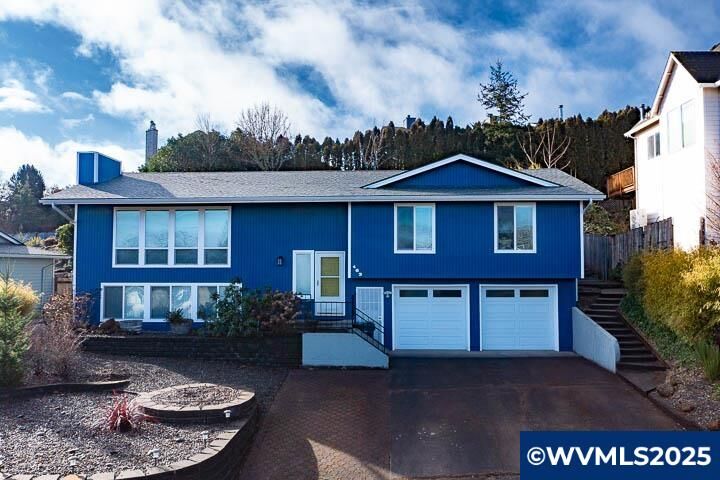 Property Photo:  463 Sunwood Dr NW  OR 97304 