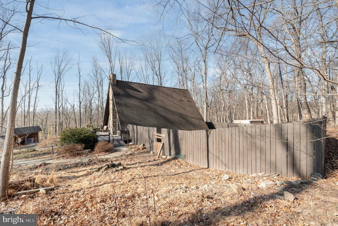 Property Photo:  105 Willow Road  PA 17365 