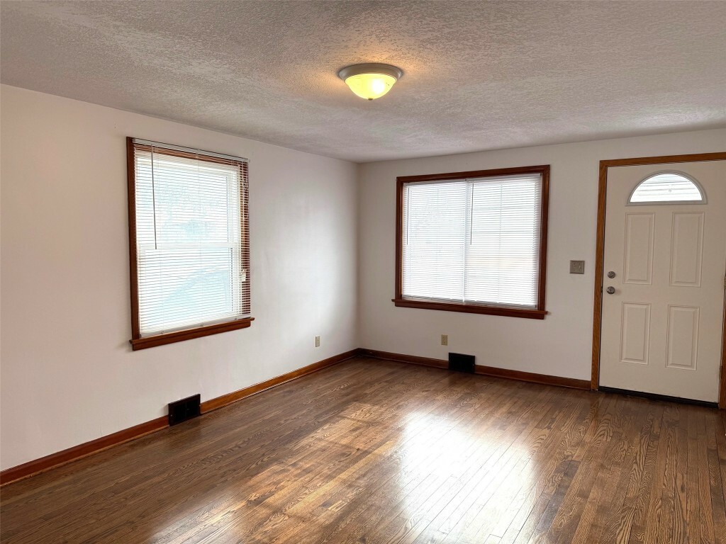 Property Photo:  1234 E 28th Street  PA 16504 