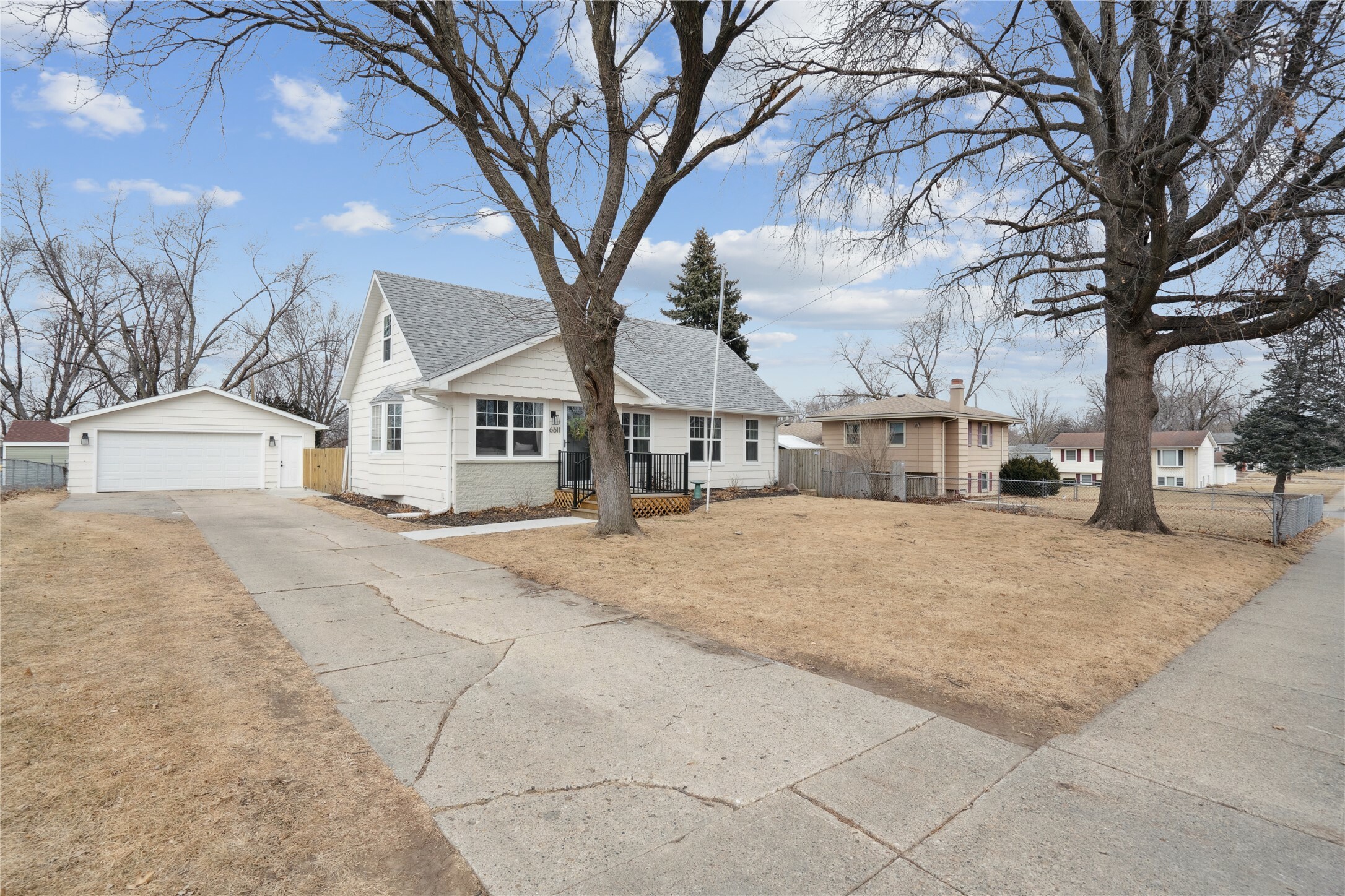 Property Photo:  6611 Townsend Avenue  IA 50322 