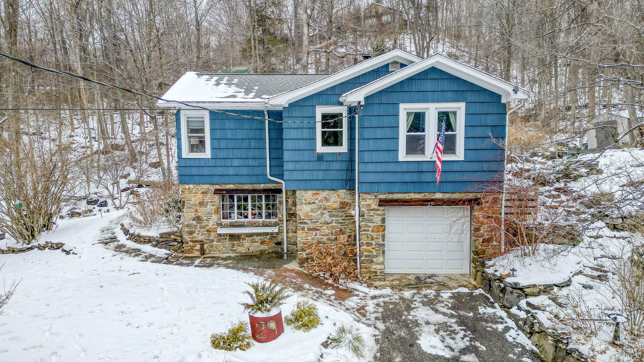 Property Photo:  29 Riverview Trail  NY 10520 