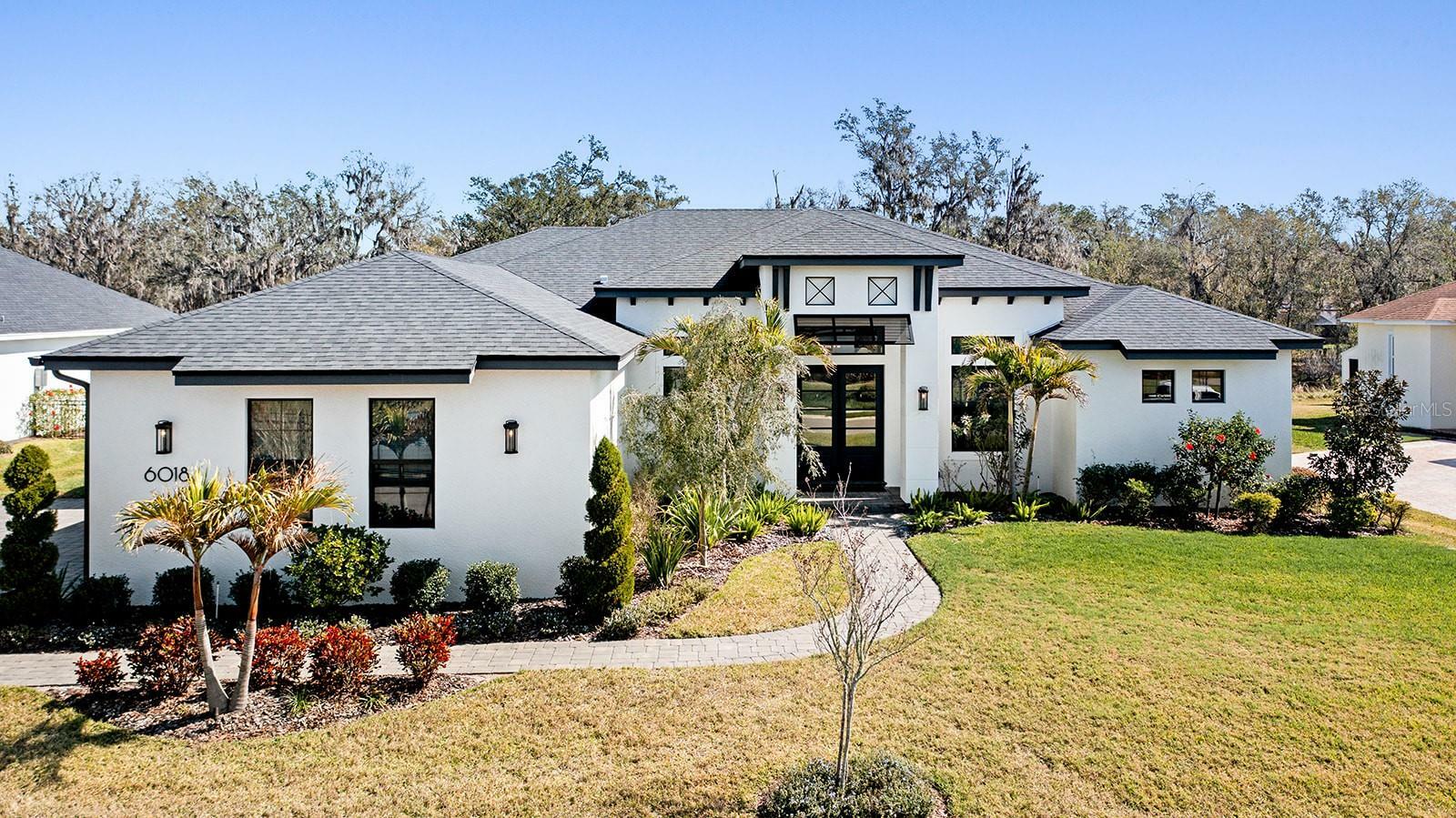 Property Photo:  6018 Abbey Oaks Drive  FL 33811 