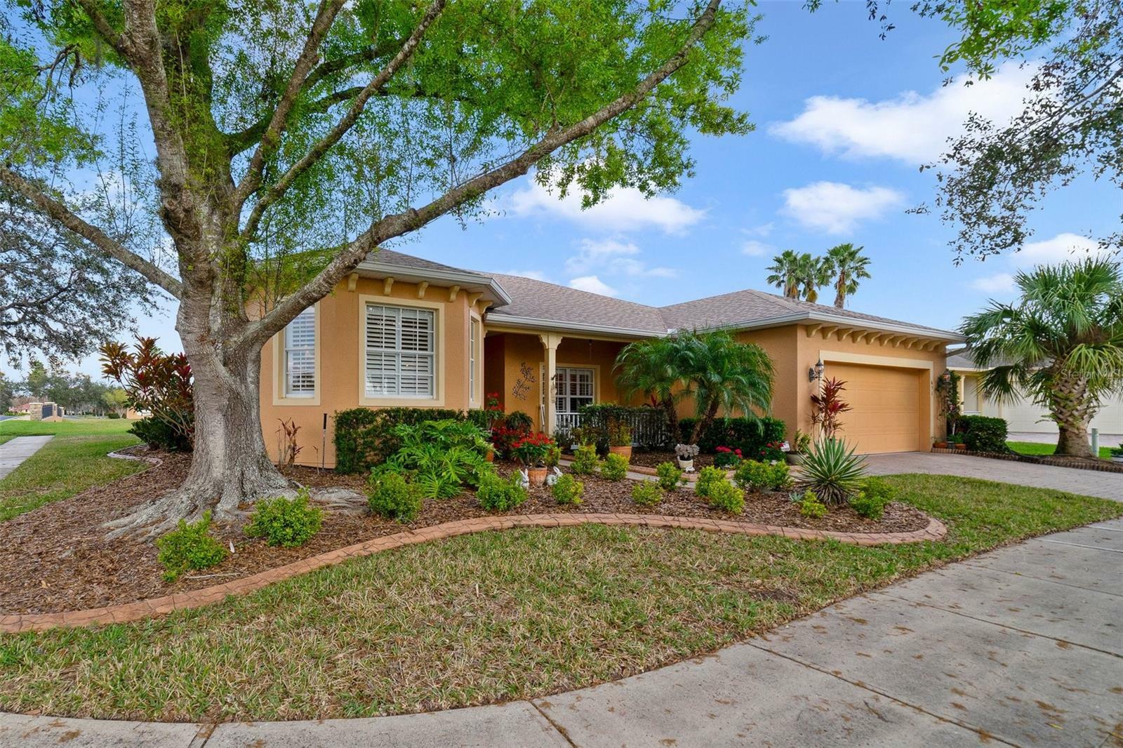 Property Photo:  651 Glendora Road  FL 34759 