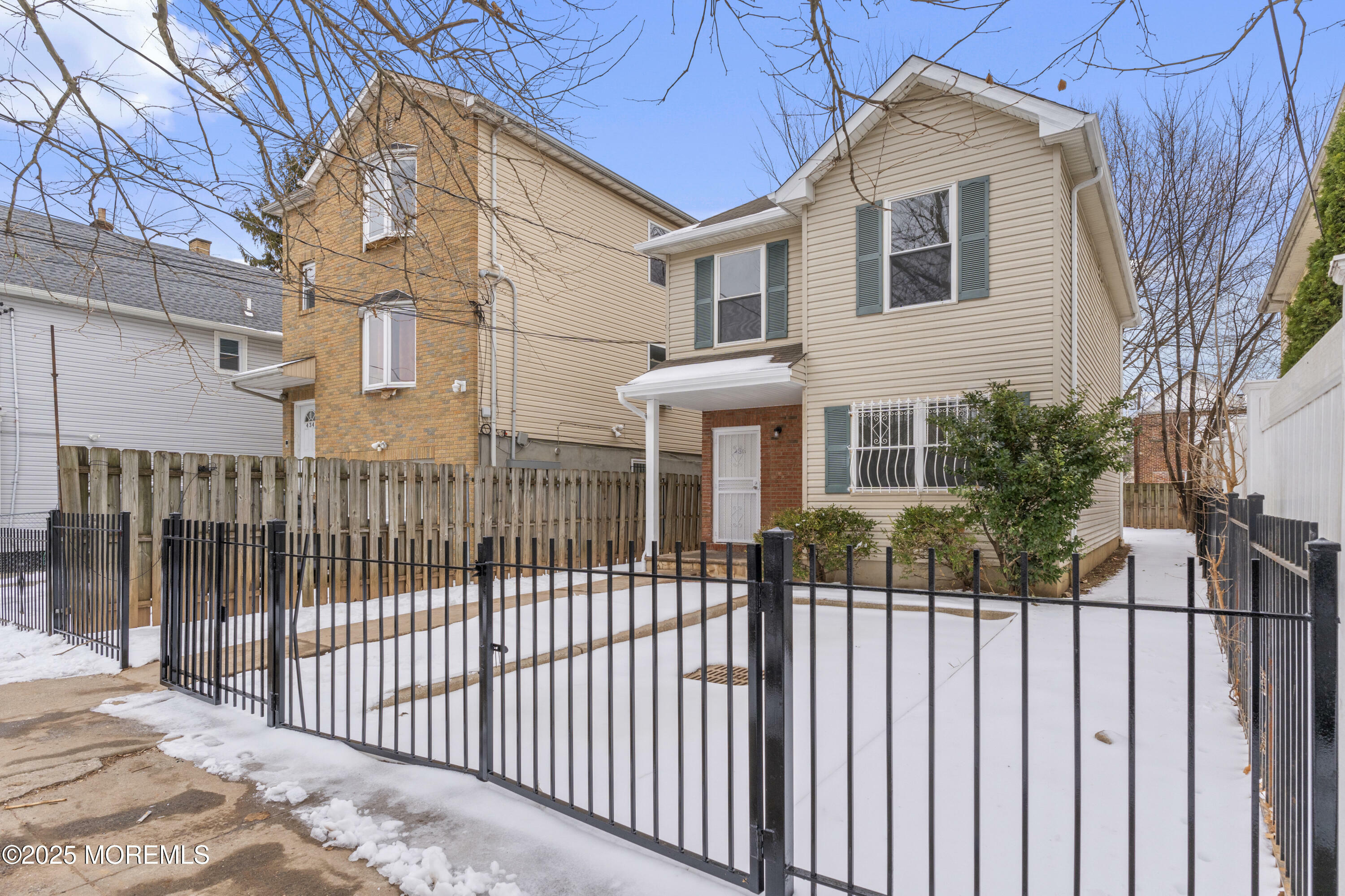 Property Photo:  436 S 18th Street  NJ 07103 