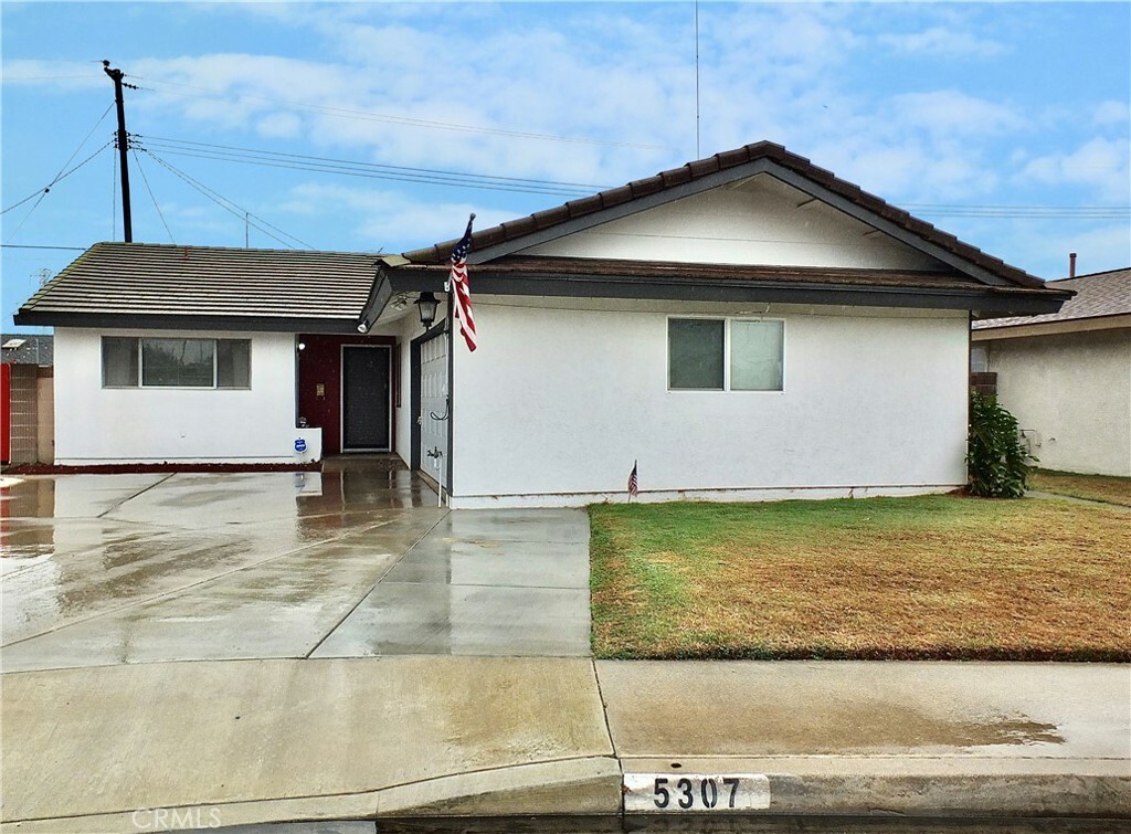 Property Photo:  5307 Iroquois Avenue  CA 90713 