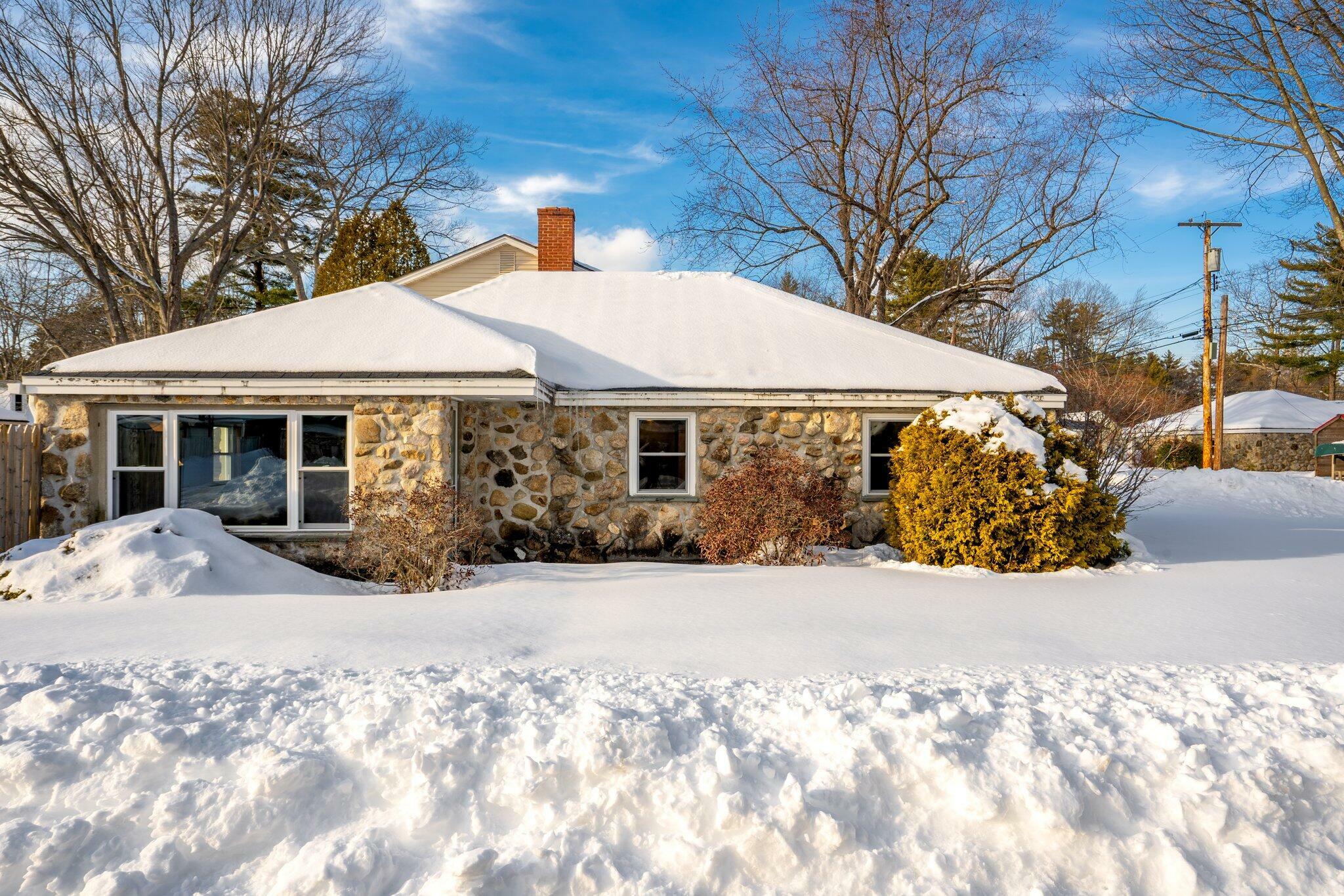 Property Photo: 15 Center Street ME 04064