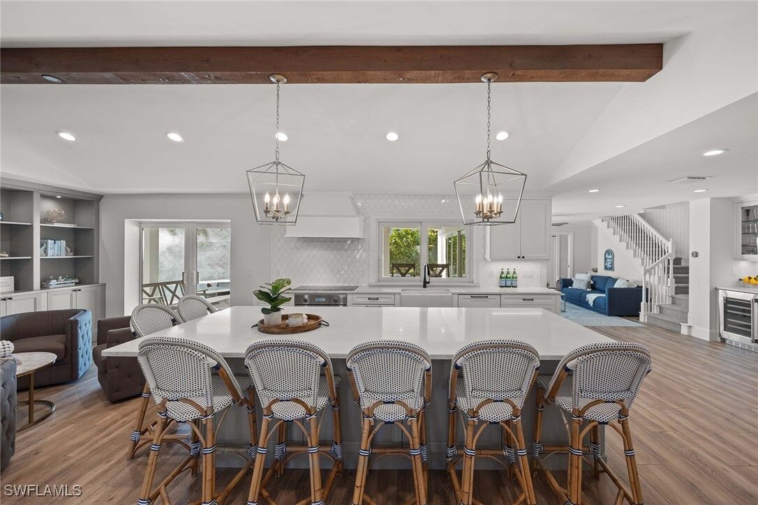 Property Photo: 4611 Crayton Road FL 34103