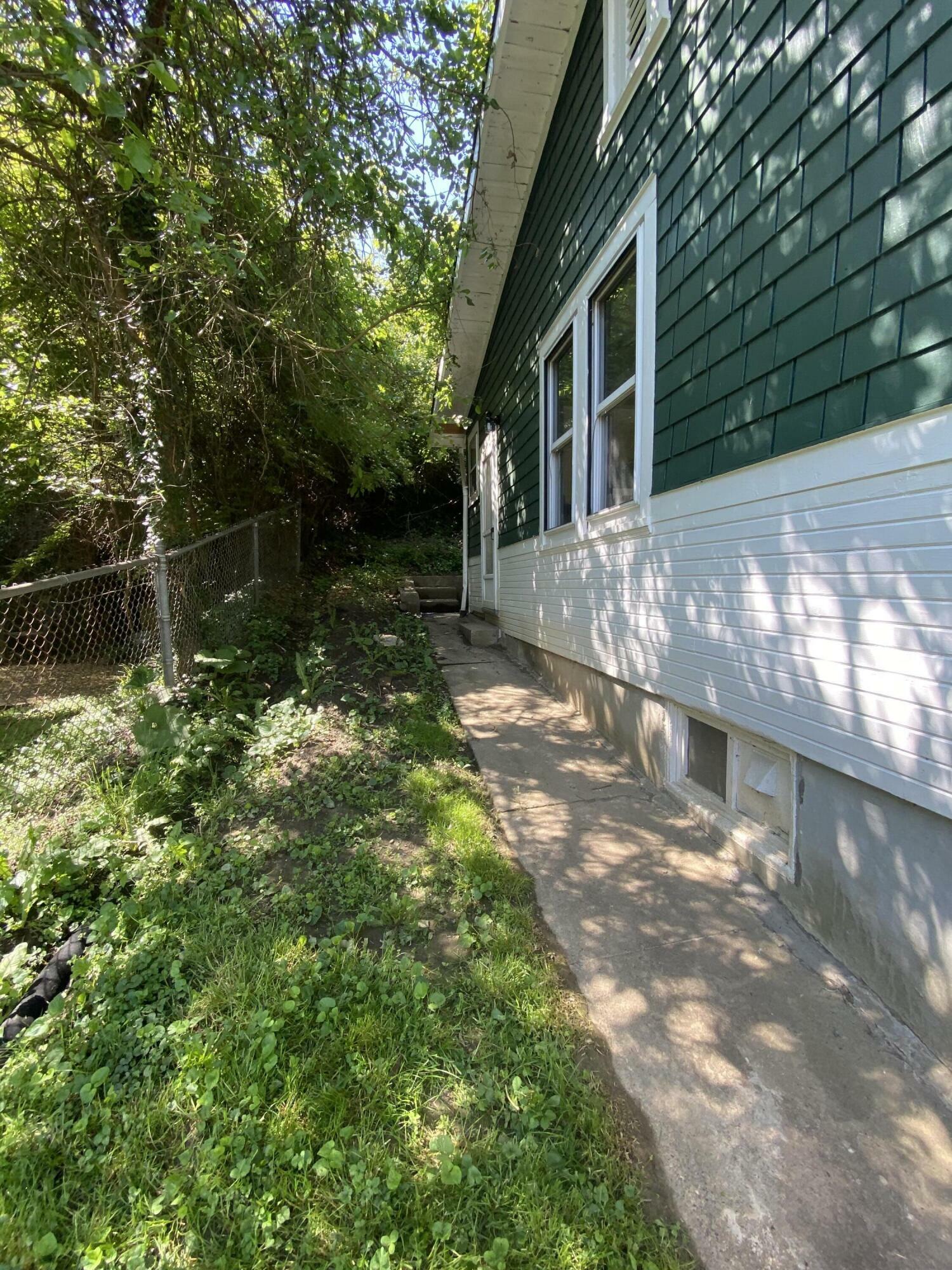 Property Photo:  1111 John Street  KY 41016 