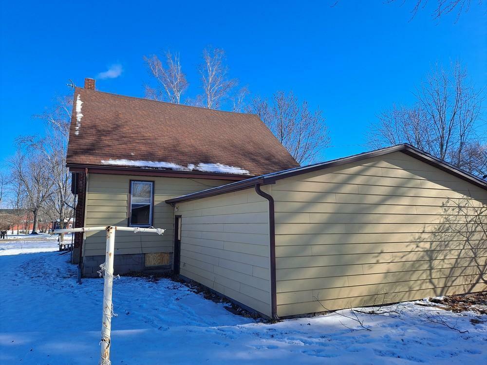 Property Photo:  311 8th Avenue  MN 56329 